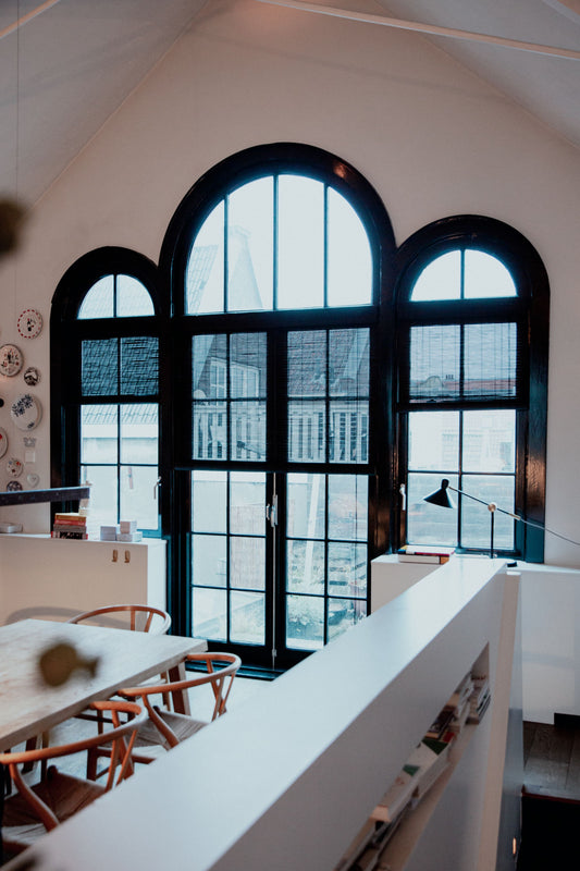 Mansion with round windows